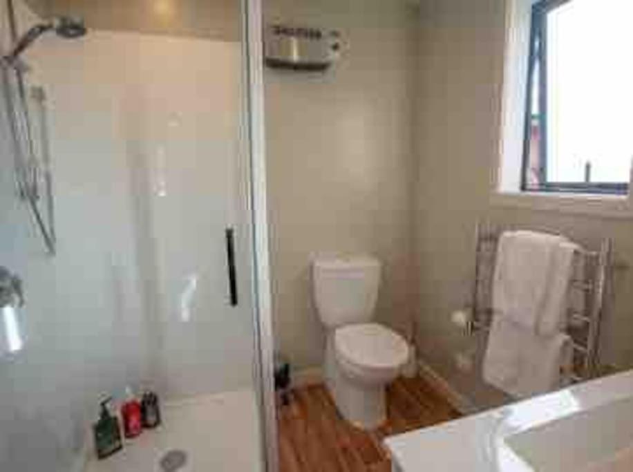 Great Views From New 2 Bedroom Apartment Te Anau Ngoại thất bức ảnh